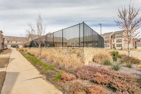 View/Area - 304 Julia Ln, Euless, TX 76040 photo 1 of 1