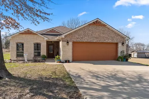 315 Canoe Ct, Gun Barrel City, TX 75156