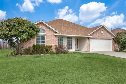 302 Rose Ave, Cleburne, TX 76033