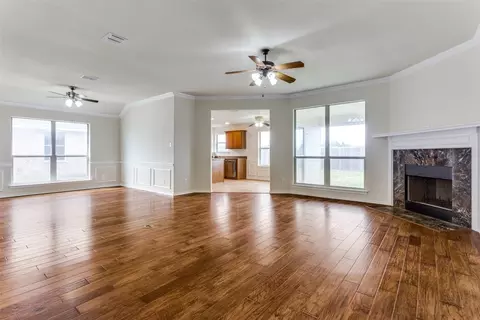 Living - 302 Rose Ave, Cleburne, TX 76033 photo 1 of 2