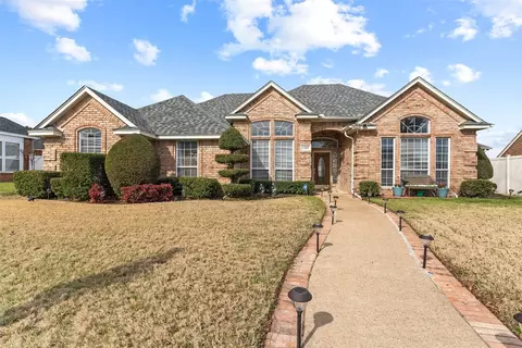 1305 Daventry Dr, Desoto, TX 75115