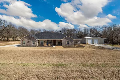 208 Amanda Dr, Weatherford, TX 76088