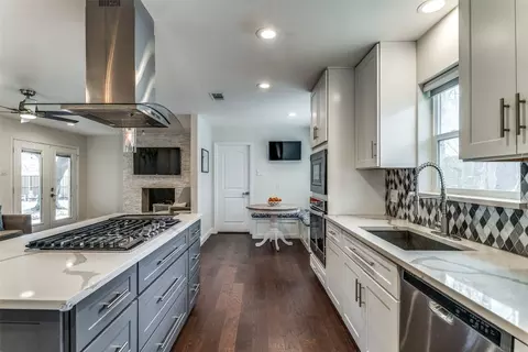Kitchen - 9736 Forestridge Dr, Dallas, TX 75238 photo 2 of 4
