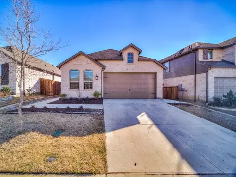 1836 Coronet Ave, Aubrey, TX 76227