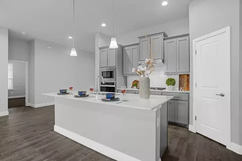 Kitchen - 3057 Lionsgate Dr, Argyle, TX 76226 photo 3 of 7