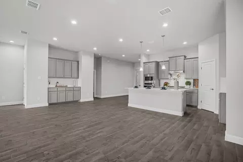 Kitchen - 3057 Lionsgate Dr, Argyle, TX 76226 photo 6 of 7