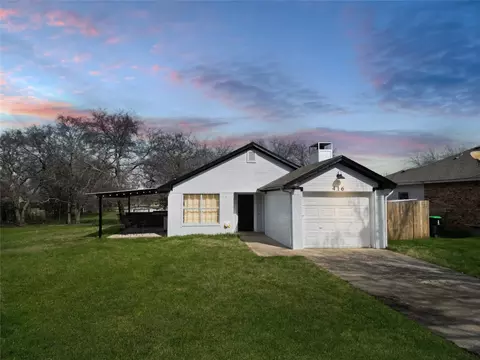 416 Scott Ln, Pilot Point, TX 76258