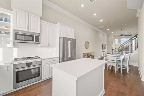 2238 Alterbrook Ln, Dallas, TX 75219