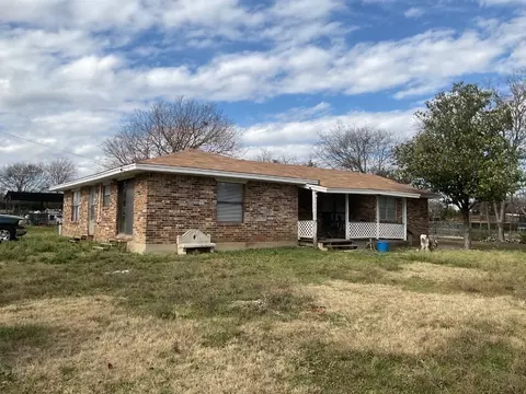 1705 Old Hickory Trl, Desoto, TX 75115
