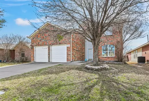 10428 Lake Ter, Hurst, TX 76053