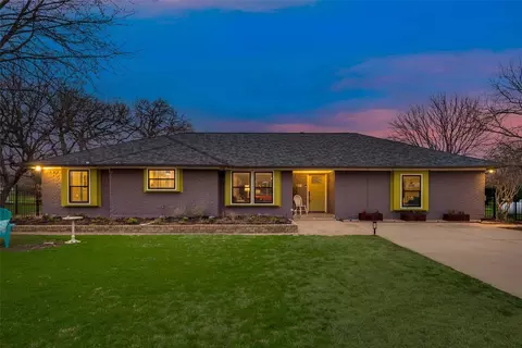 4716 Sunset Cir S, Fort Worth, TX 76244