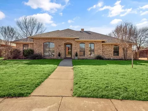 326 Marriott Ln, Garland, TX 75040