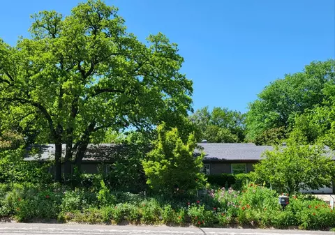 2809 Nottingham Dr, Denton, TX 76209