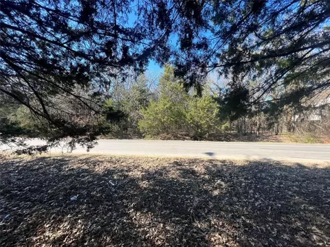 2201 S Woody Rd, Dallas, TX 75253