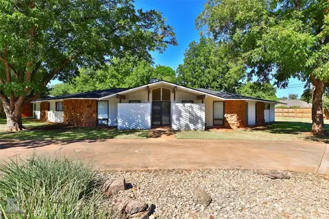 2034 Robin Rd, Abilene, TX 79605