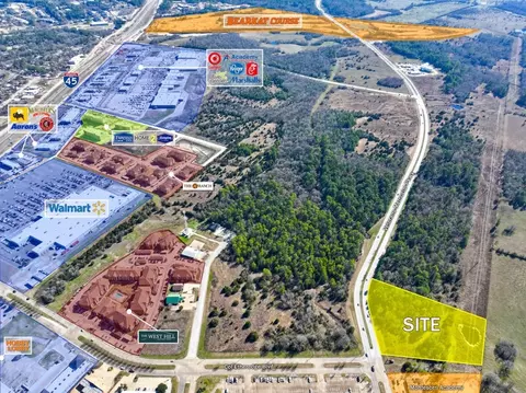 3 Veterans Memorial Pkwy, Huntsville, TX 77340