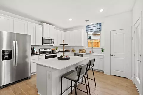 11017 Texanum Dr, Fort Worth, TX 76108