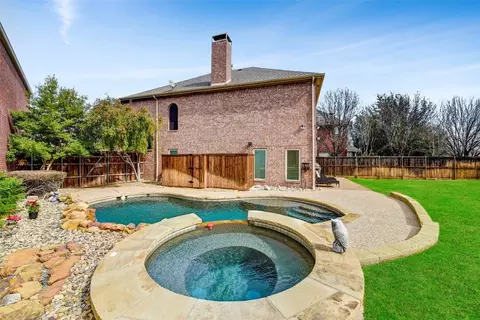 404 Lacebark Dr, Irving, TX 75063