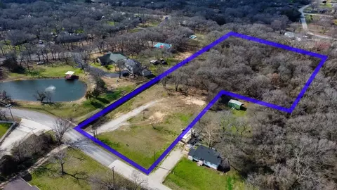 640 Lovie Thomas Ln, Burleson, TX 76028