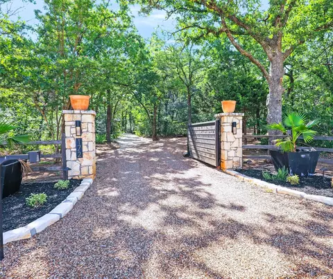 172 Springfield Bnd, Bartonville, TX 76226