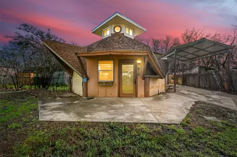 610 N Denton Ave, Justin, TX 76247