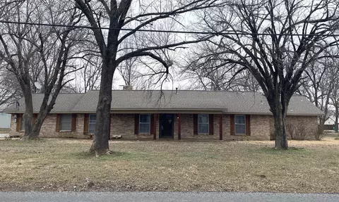 25396 Fr 137 Hwy, Petty, TX 75470