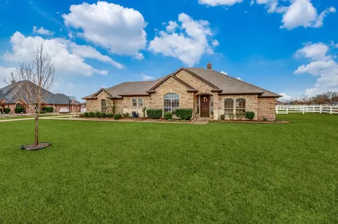 2016 Highland Springs Dr, Haslet, TX 76052