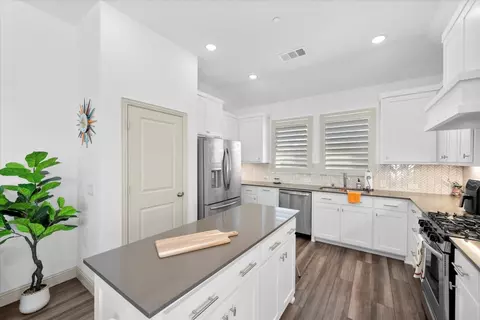 Kitchen - 1028 3rd St, Argyle, TX 76226 photo 4 of 6