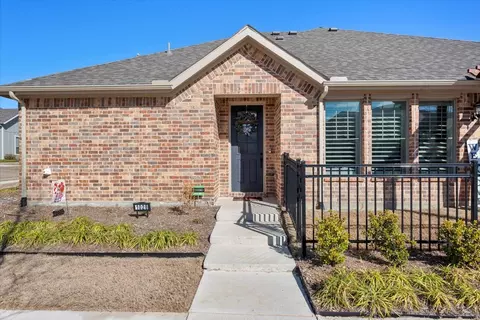 Exterior - 1028 3rd St, Argyle, TX 76226 photo 3 of 10