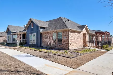 1028 3rd St, Argyle, TX 76226