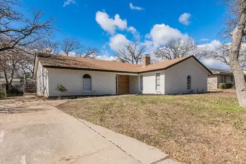 1733 Renee Dr, Hurst, TX 76054