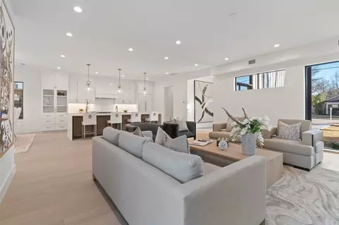 4315 Merrell Rd, Dallas, TX 75229