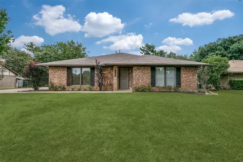 912 Glacier Ln, Grapevine, TX 76051