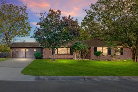 3720 Scranton Dr, Richland Hills, TX 76118