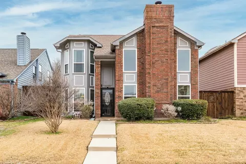 4238 Phoenix Dr, Carrollton, TX 75010