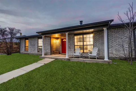 5560 Vaden St, The Colony, TX 75056
