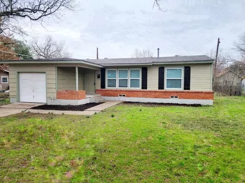 2811 Waskom St, Dallas, TX 75228
