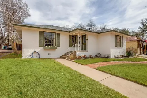 2705 Ryan Place Dr, Fort Worth, TX 76110