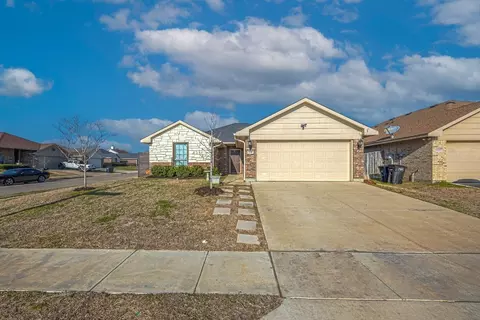 9156 Saint Kitts Rd, Fort Worth, TX 76123