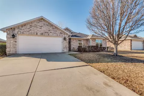 4708 Fox Meadows Ln, Mansfield, TX 76063