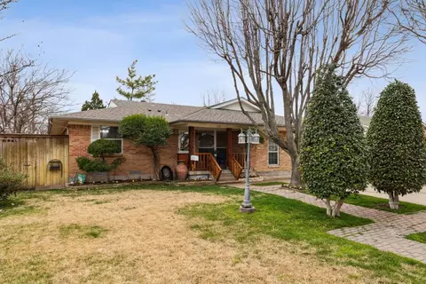 532 Royal Crest Dr, Richardson, TX 75081