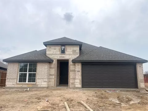 10049 Ginkgo Ln, Crowley, TX 76036