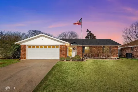 5339 Foxglove Dr, Bossier City, LA 71112