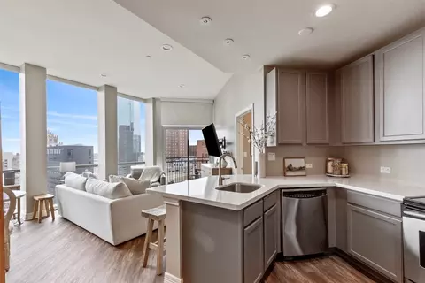 500 Throckmorton St #1412, Fort Worth, TX 76102
