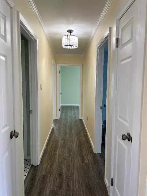 Entry Way - 204 Sunset Dr, Comanche, TX 76442 photo 1 of 1