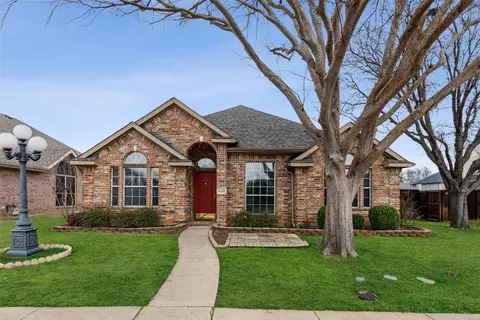 1125 Kelly Ln, Lewisville, TX 75077