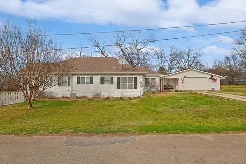 2921 W Washington St, Denison, TX 75020