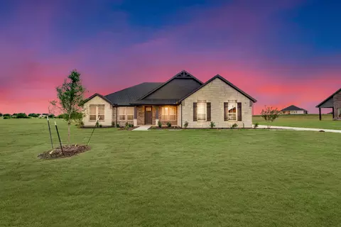 121 Big Bend Trl, Valley View, TX 76272