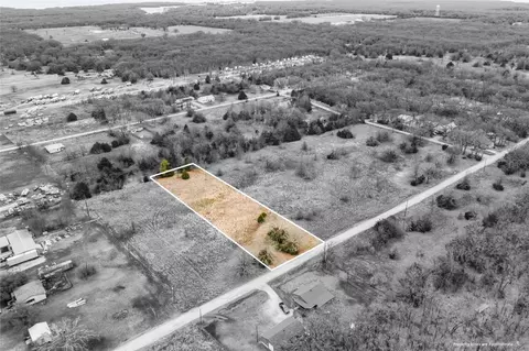 112 Kings Bridge Rd #2, West Tawakoni, TX 75474