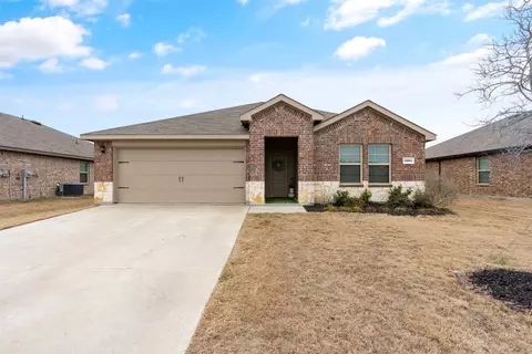 1304 Lowhill Dr, Royse City, TX 75189